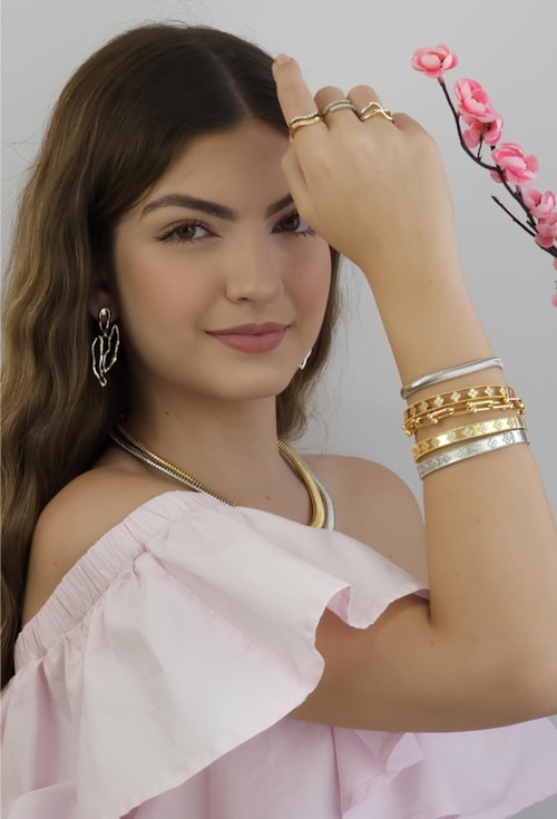 MIX DE PULSEIRAS E BRACELETES NO OURO E RÓDIO l EQUILIBRIUM WHITE COLOR
