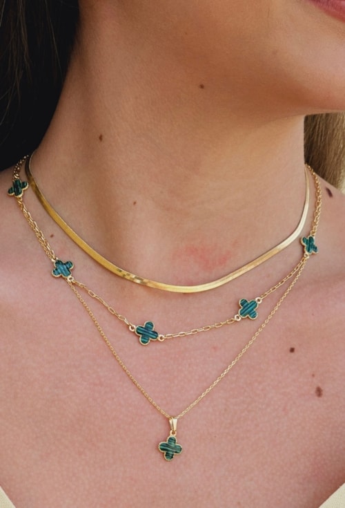 MIX COM COLAR E CHOKER DE TREVO MALAQUITA | WELCOME SPRING 2024