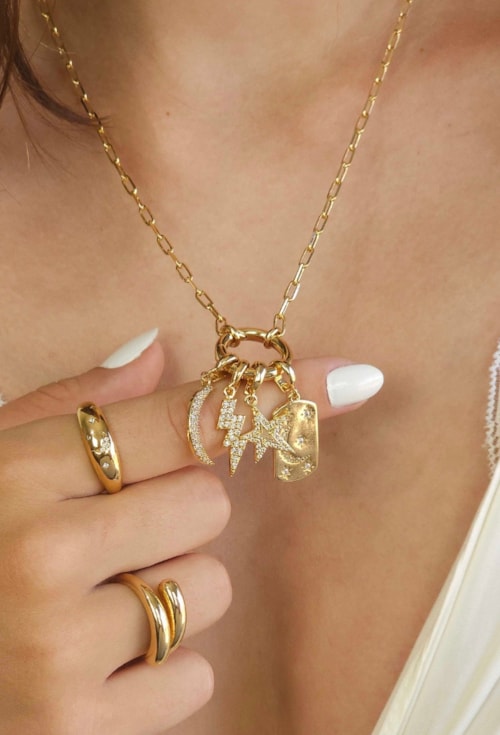 MIX DE BRACELETES E ANÉIS CRAVEJADOS NO OURO l CALIFÓRNIA