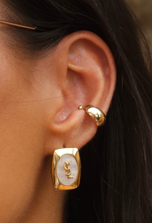 MIX DE PIERCING LISO COM BRINCO INSPIRAÇÃO PEROLADO NO OURO l ESSENZA
