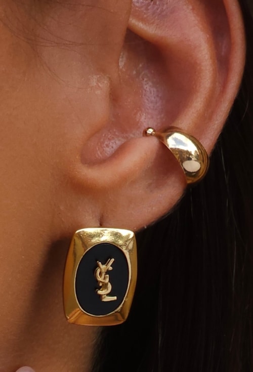 MIX DE PIERCING LISO COM BRINCO INSPIRAÇÃO ÔNIX NO OURO l ESSENZA
