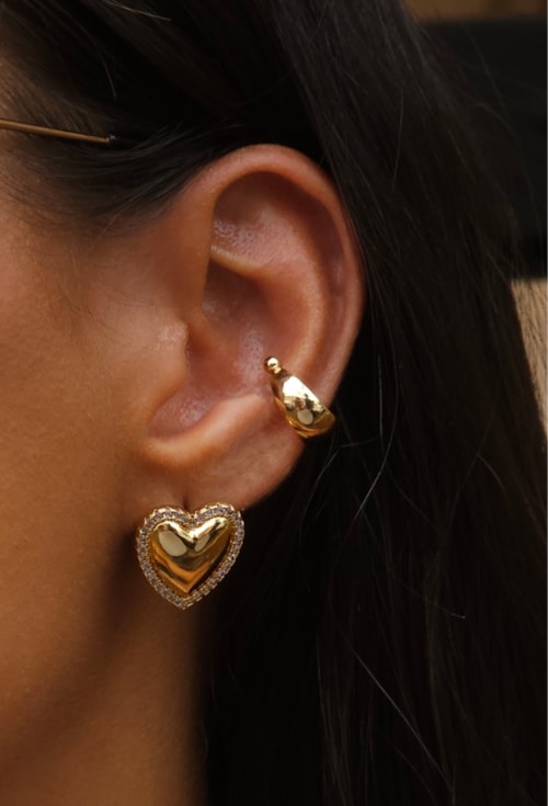 MIX DE BRINCO CORAÇÃO CRAVEJADO COM PIERCING LISO l ESSENZA