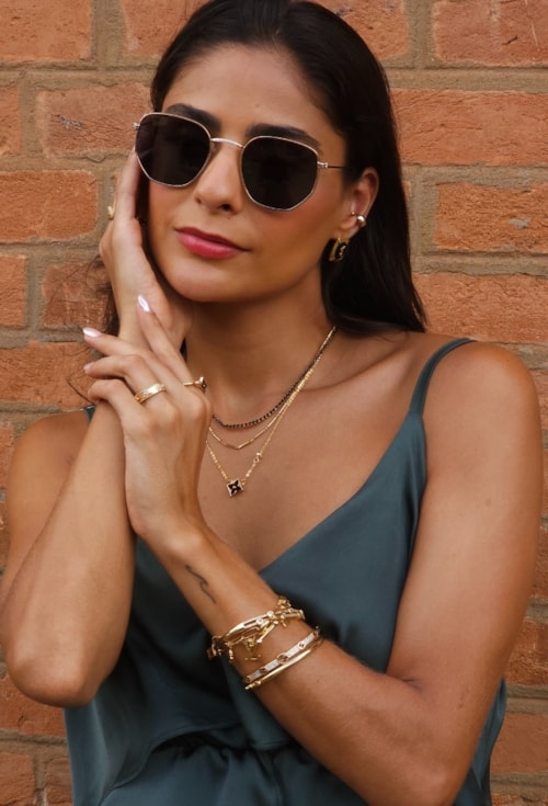 MIX DE PULSEIRAS E BRACELETES INSPIRAÇÃO NO OURO l ESSENZA