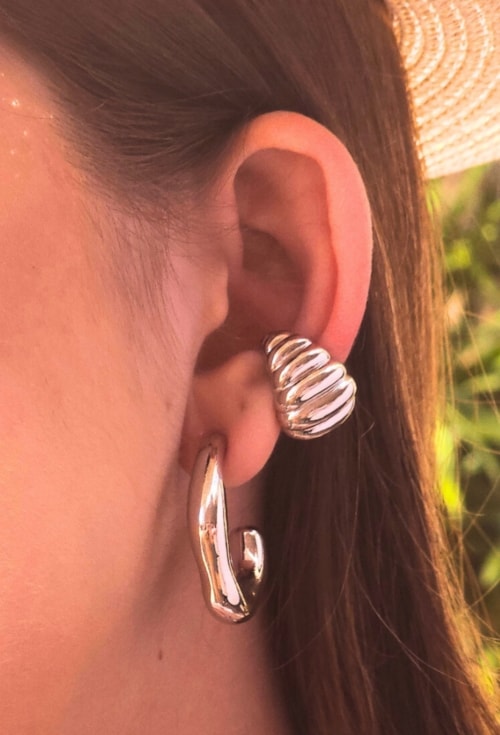 MIX DE BRINCO E PIERCING FAKE ORGÂNICOS E COLAR LISO | LA DOLCE VITA