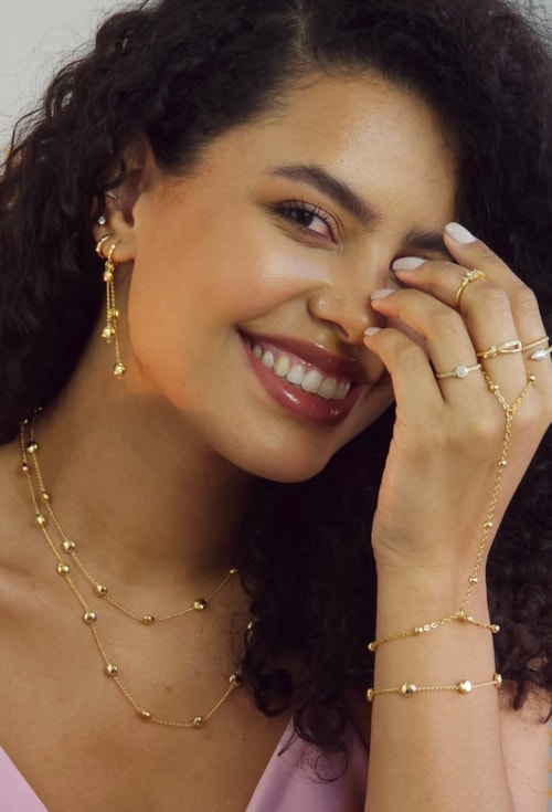 MIX DE ANÉIS CRAVEJADOS COM ZIRCÔNIAS E PULSEIRAS | WELCOME SPRING 2025