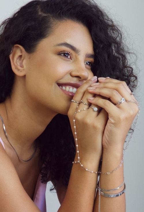 MIX PULSEIRA DE MÃO PÉROLAS E ANÉIS DELICADOS NO RÓDIO | WELCOME SPRING 2025