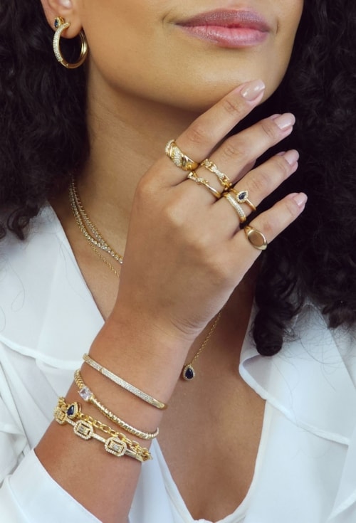 MIX PULSEIRA GOTA SAFIRA E BRACELETES CRAVEJADOS | WELCOME SPRING 2025 MIX PULSEIRA GOTA SAFIRA E BRACELETES CRAVEJADOS | WELCOME SPRING 2025