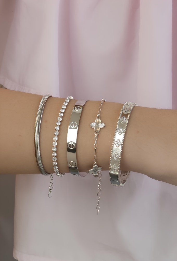 MIX COM BRACELETE CRAVEJADO NO RÓDIO l EQUILIBRIUM WHITE COLOR