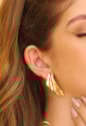 MIX COM BRINCO EAR CUFF ORGÂNICO NO OURO | WELCOME SPRING 2024