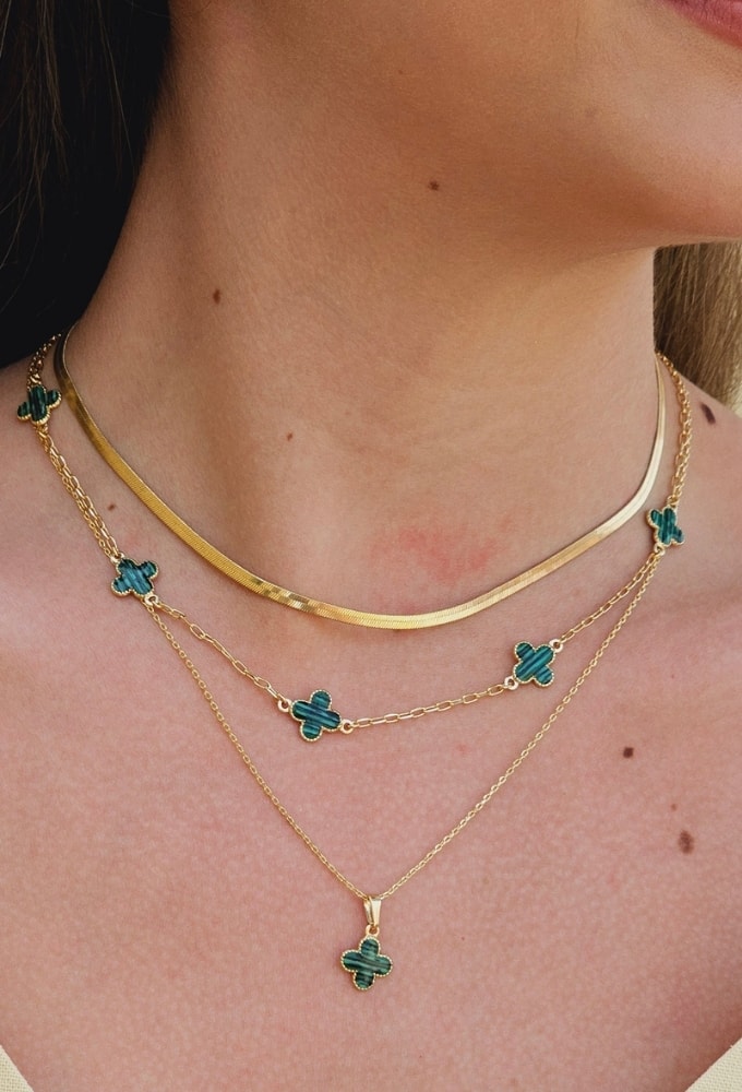 MIX COM COLAR E CHOKER DE TREVO MALAQUITA | WELCOME SPRING 2024