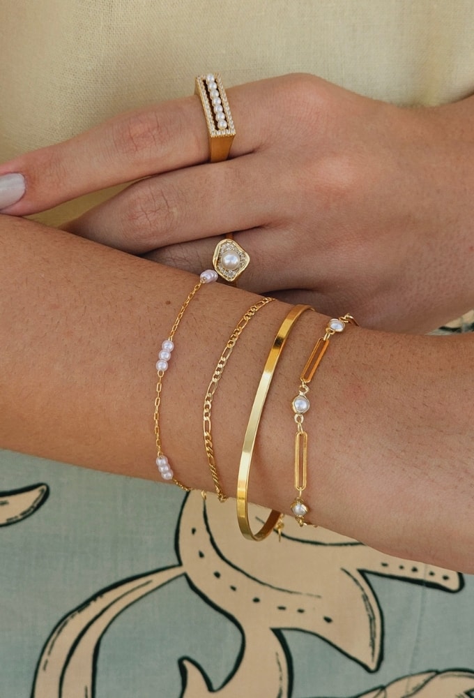MIX COM PULSEIRA DELICADA DE PÉROLAS | WELCOME SPRING 2024