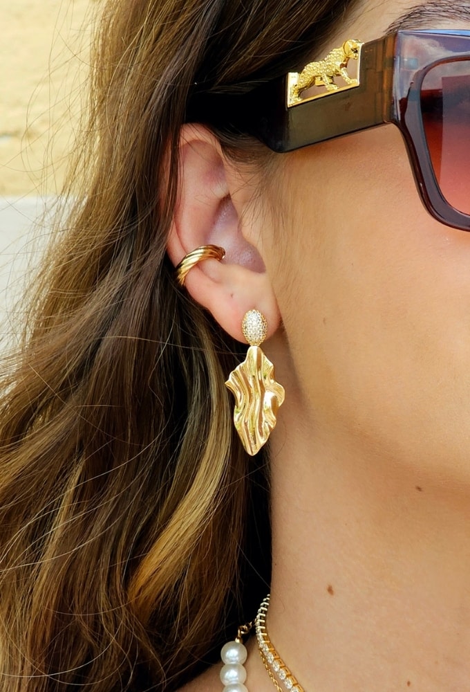 MIX DE BRINCO E PIERCING NO OURO CRAVEJADO l CALIFÓRNIA