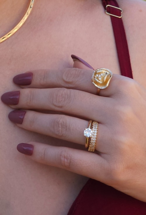 ANEL AJUSTÁVEL DE FLOR ORGÂNICA COM MICROZIRCÔNIAS AN510-O ANEL AJUSTÁVEL DE FLOR ORGÂNICA COM MICROZIRCÔNIAS AN510-O