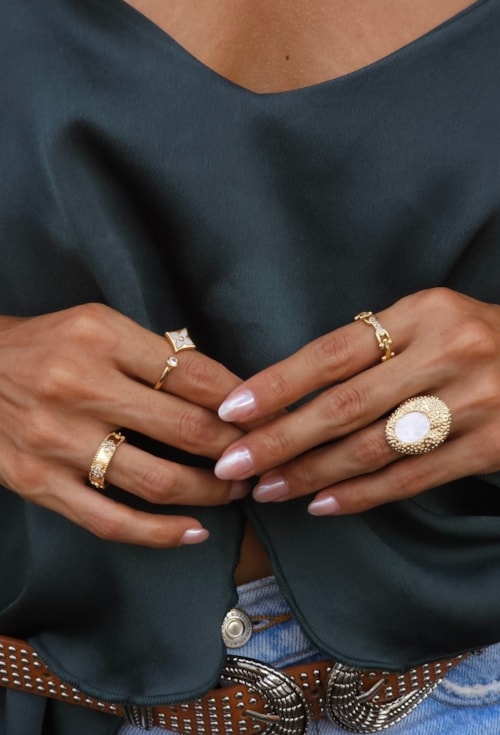 ANEL AJUSTÁVEL ORGÂNICO COM MADREPÉROLA AN493-O ANEL AJUSTÁVEL ORGÂNICO COM MADREPÉROLA AN493-O