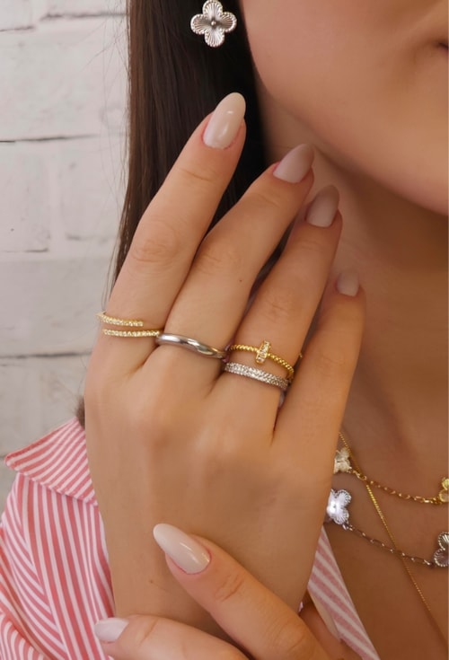 ANEL APARADOR CRAVEJADO COM ZIRCÔNIA CRISTAL AN407-R ANEL APARADOR CRAVEJADO COM ZIRCÔNIA CRISTAL AN407-R