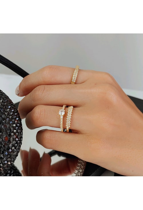 ANEL APARADOR CRAVEJADO EM ZIRCÔNIA AN168-O ANEL APARADOR CRAVEJADO EM ZIRCÔNIA AN168-O