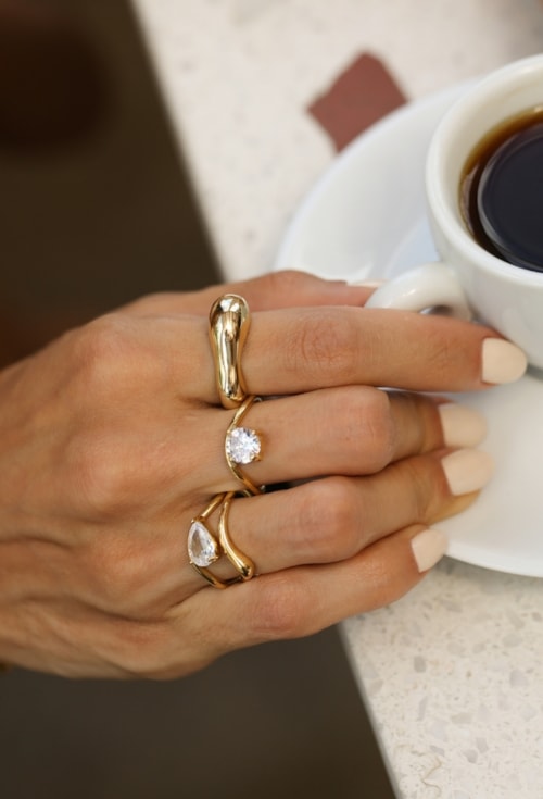 ANEL DOURADO COM PEDRA REDONDA CRISTAL AN548-O ANEL DOURADO COM PEDRA REDONDA CRISTAL AN548-O