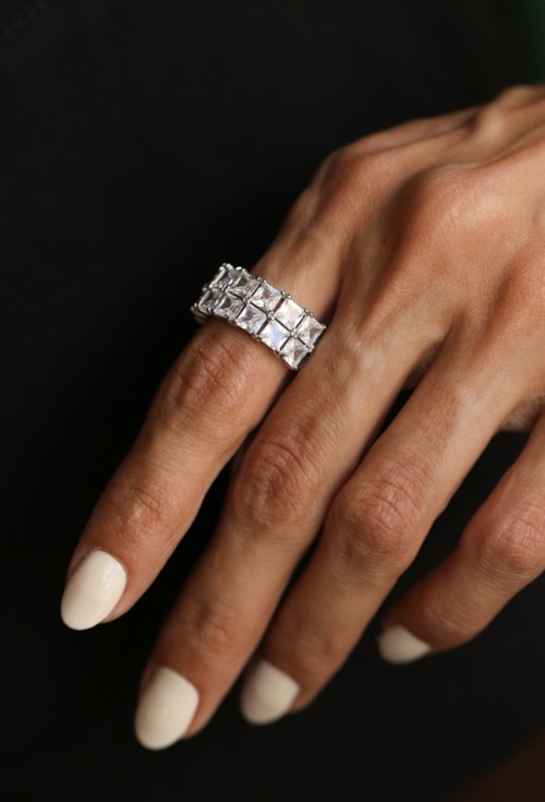 ANEL DUPLO COM ZIRCÔNIAS RETANGULARES CRAVEJADAS AN565-R