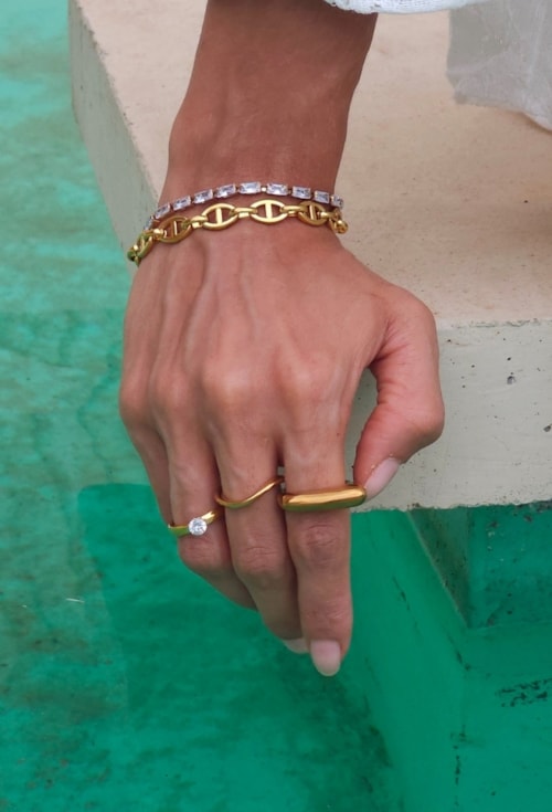 ANEL LISO DESIGN ORGÂNICO EM AÇO INOX DOURADO AN557-AD ANEL LISO DESIGN ORGÂNICO EM AÇO INOX DOURADO AN557-AD