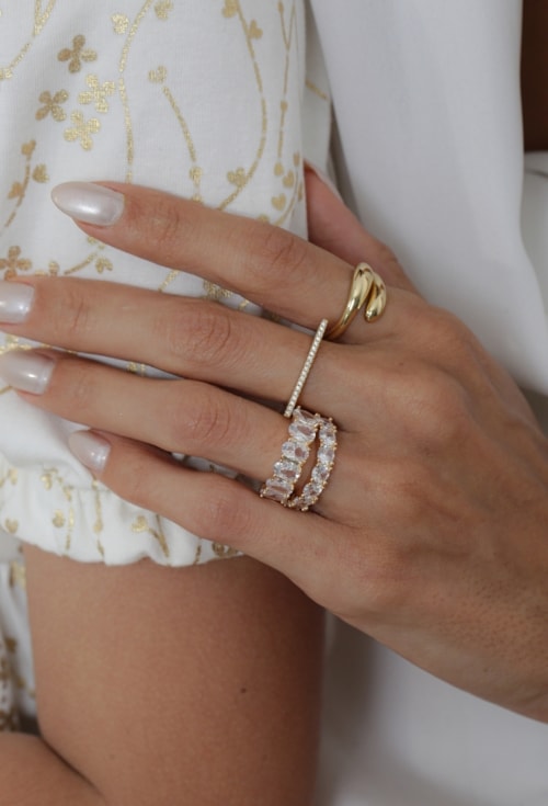 ANEL MEIA ALIANÇA OVAL CRISTAL OURO AN611-O