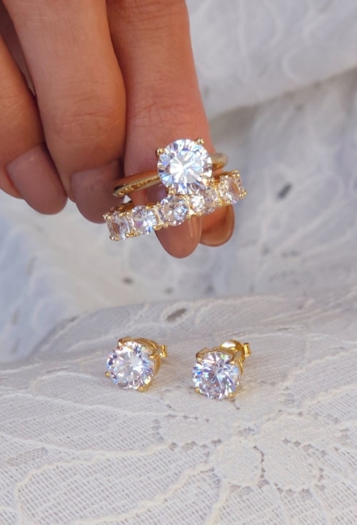 ANEL SOLITÁRIO COM ZIRCÔNIA REDONDA CLÁSSICA AN571-O ANEL SOLITÁRIO COM ZIRCÔNIA REDONDA CLÁSSICA AN571-O