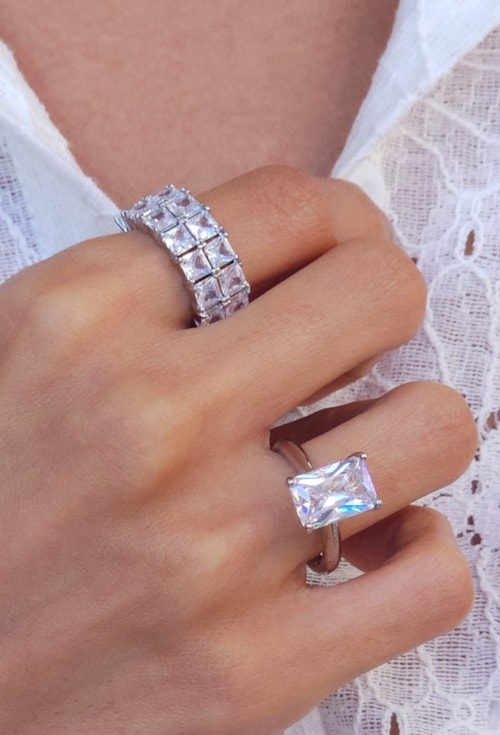 ANEL SOLITÁRIO COM ZIRCÔNIA RETANGULAR LAPIDAÇÃO RETRO AN569-R ANEL SOLITÁRIO COM ZIRCÔNIA RETANGULAR LAPIDAÇÃO RETRO AN569-R