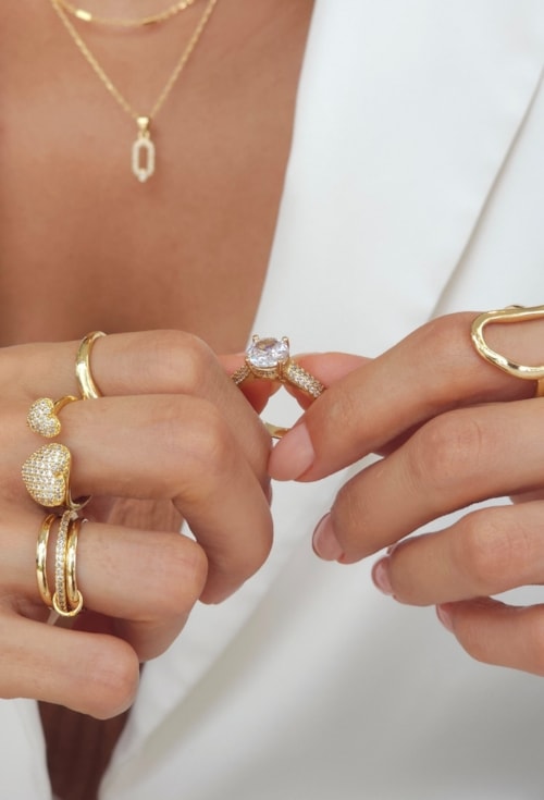 ANEL SOLITÁRIO CRAVEJADO COM PEDRA 8MM AN596-O