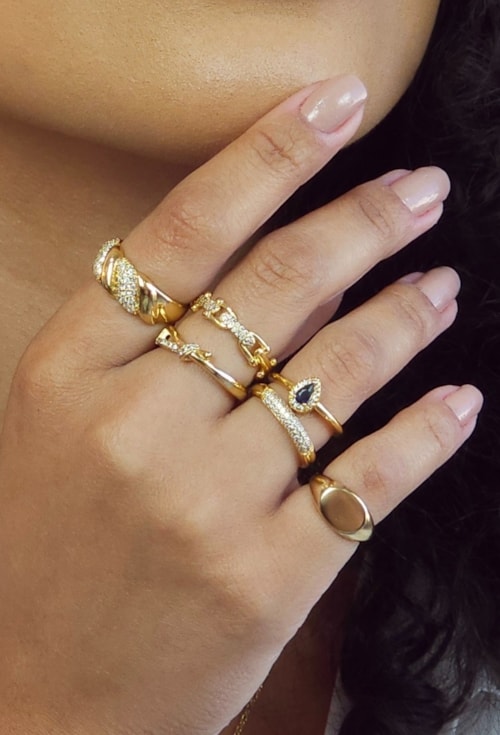 ANEL SOLITÁRIO REGULÁVEL GOTA CRAVEJADO PEDRA SAFIRA AN545-O ANEL SOLITÁRIO REGULÁVEL GOTA CRAVEJADO PEDRA SAFIRA AN545-O