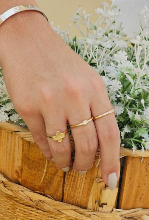 ANEL SOLITÁRIO SLIM COM ZIRCÔNIA CRISTAL AN443-O