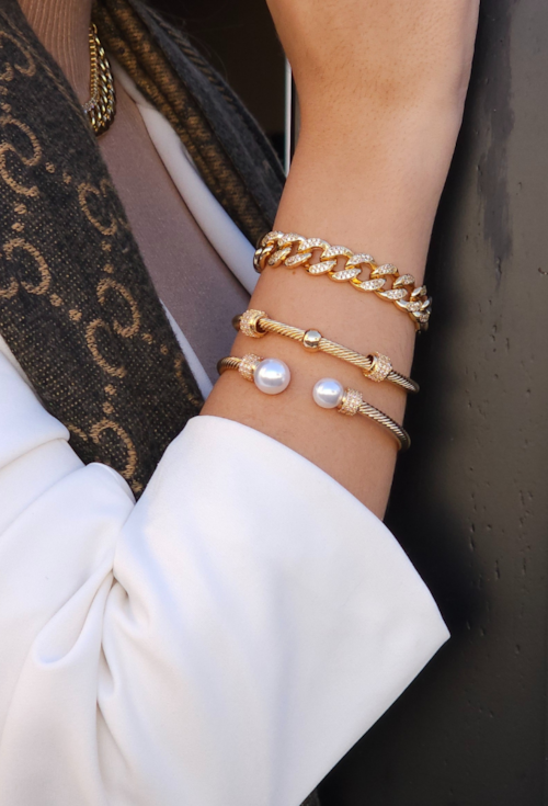 BRACELETE AJUSTÁVEL COM PÉROLAS NO OURO PM456-O