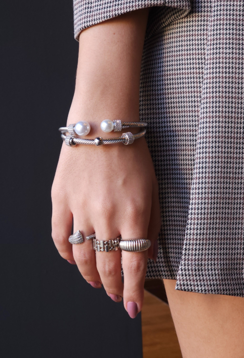 BRACELETE AJUSTÁVEL COM PÉROLAS NO RÓDIO PM456-R BRACELETE AJUSTÁVEL COM PÉROLAS NO RÓDIO PM456-R