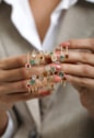 BRACELETE ARO REDONDO COM PEDRA TOPÁZIO MARROM BANHADO A OURO PM618-O