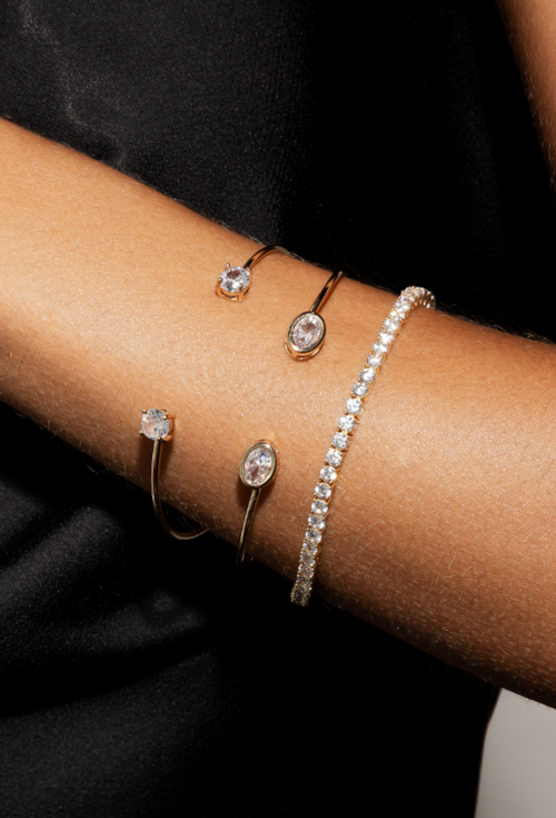 BRACELETE  COM PEDRA OVAL CRISTAL BANHADO A OURO PM620-O