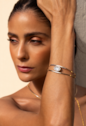 BRACELETE COM PEDRA OVAL CRISTAL BANHADO A OURO PM647-O