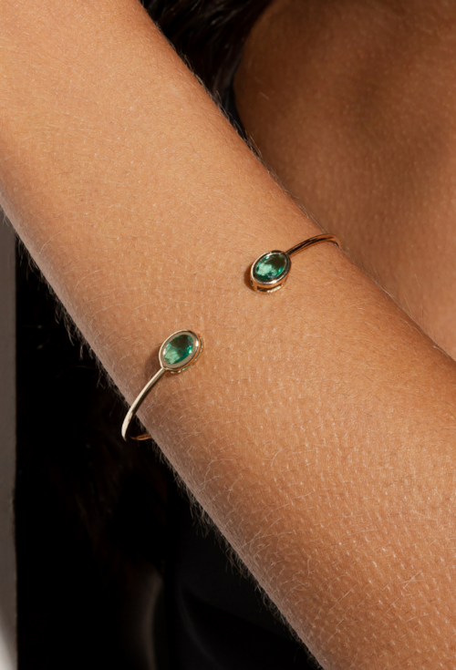 BRACELETE COM PEDRA OVAL TURMALINA BANHADO A OURO PM620-O
