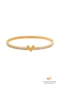 BRACELETE CRAVEJADO COM DETALHE EM “V” AÇO DOURADO PM578-AD