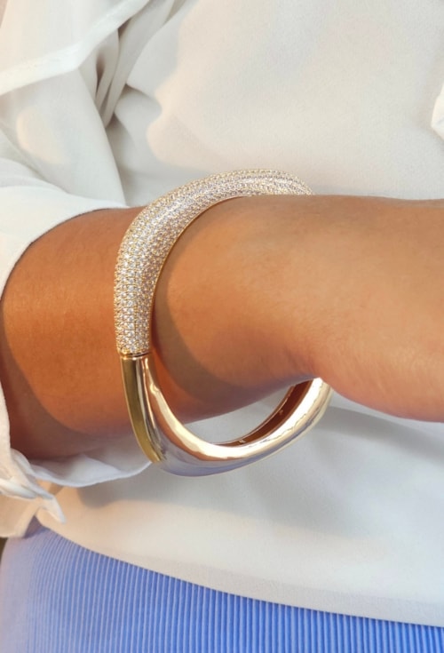 BRACELETE CRAVEJADO GEOMÉTRICO EM OURO PM487-O BRACELETE CRAVEJADO GEOMÉTRICO EM OURO PM487-O