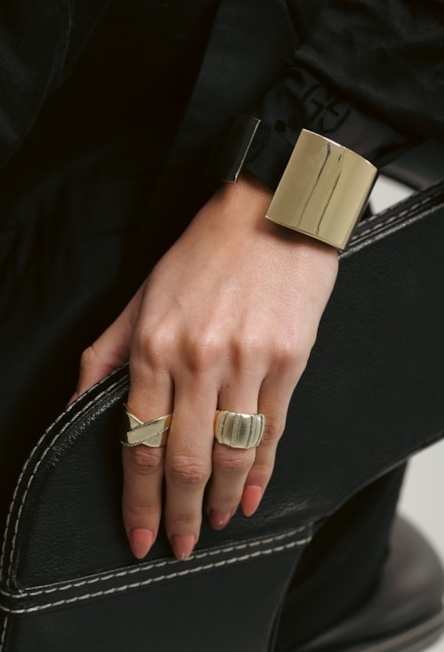 BRACELETE LISO COM MOLA BANHADO A OURO PM627-O