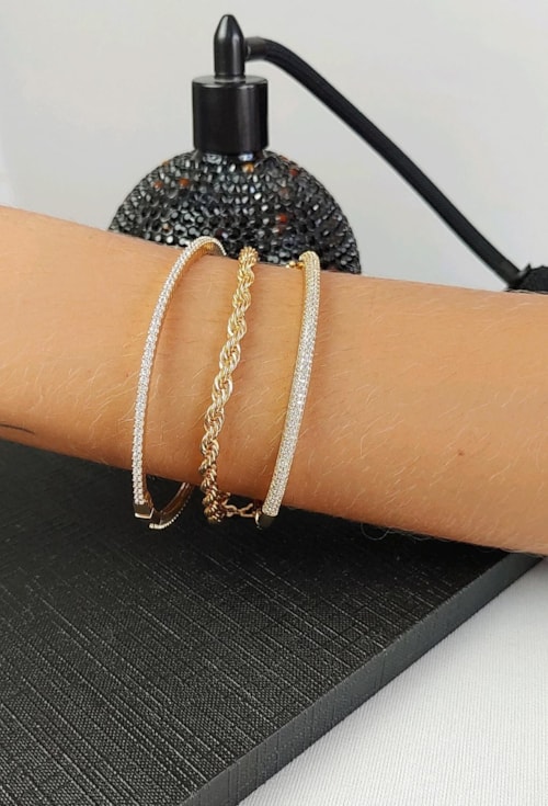 BRACELETE SLIM CRAVEJADO COM TRAVA PM164-O