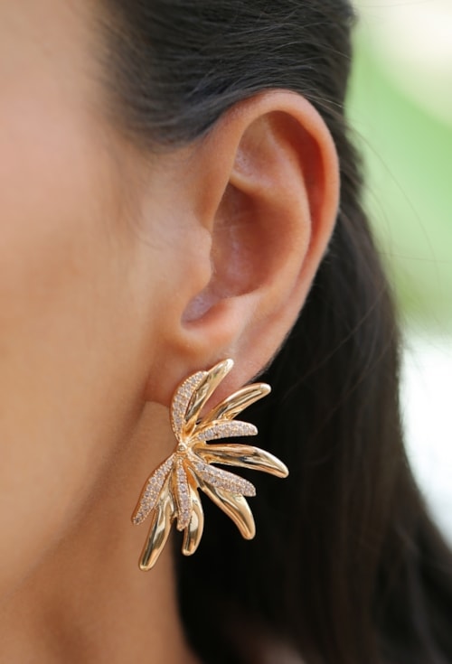 BRINCO COQUEIRO CRAVEJADO OURO 18K 5 MILÉSIMOS BM2187-O BRINCO COQUEIRO CRAVEJADO OURO 18K 5 MILÉSIMOS BM2187-O