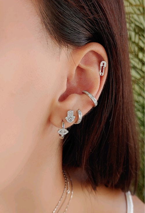 BRINCO DE ARGOLINHA CRAVEJADA BM410-R BRINCO DE ARGOLINHA CRAVEJADA BM410-R