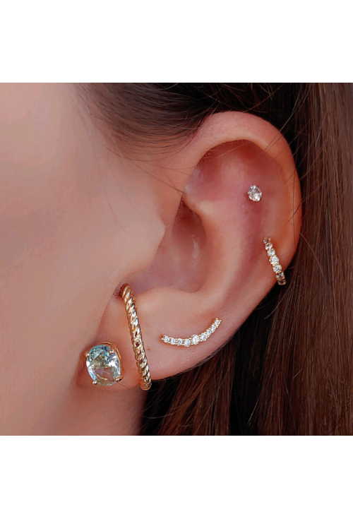 BRINCO EAR CUFF CURVO COM ZIRCÔNIAS NO OURO BM707-O