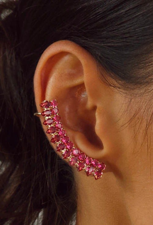BRINCO EAR CUFF CURVO CRAVEJADO RUBELITA BANHADO A OURO 18K BM2365-O