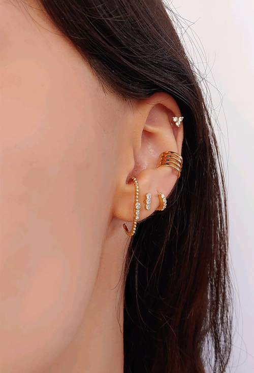 BRINCO EAR HOOK COM ZIRCÔNIAS NO OURO BM1412-O BRINCO EAR HOOK COM ZIRCÔNIAS NO OURO BM1412-O