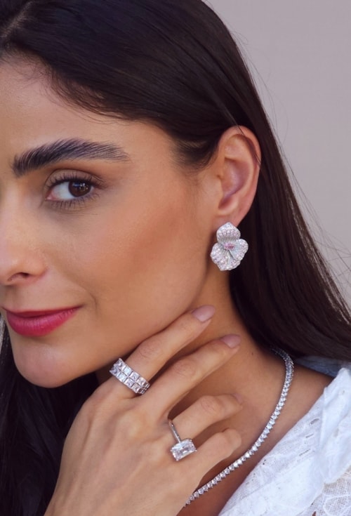 BRINCO FLOR CRAVEJADO BM2110-R | RÓDIO KUNZITA