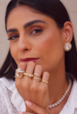 BRINCO FLORAL DOURADO COM ZIRCÔNIAS CRISTAL BM2088-O