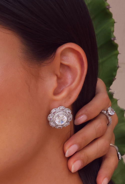 BRINCO FLORAL EM RÓDIO COM ZIRCÔNIAS CRISTAL BM2088-R BRINCO FLORAL EM RÓDIO COM ZIRCÔNIAS CRISTAL BM2088-R