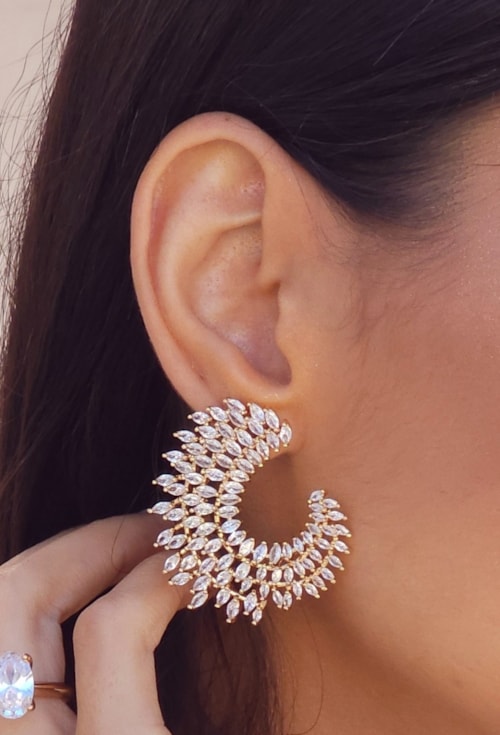 BRINCO LUXO NAVETES COM LADO BANHO OURO BM2151-O