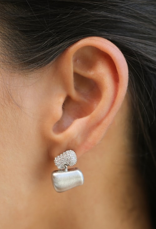 BRINCO ORGÂNICO CRAVEJADO RÓDIO BM2183-R