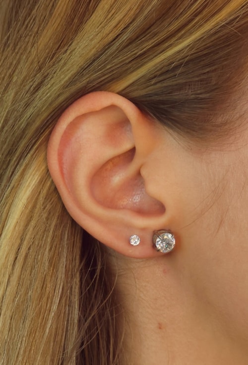 BRINCO PONTO DE LUZ REDONDO 6MM AÇO PRATEADO BM2161-A